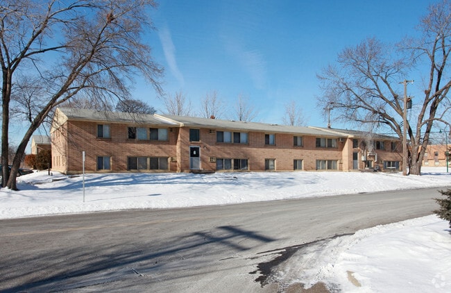 Building Photo - 6017 Bass Lake Rd