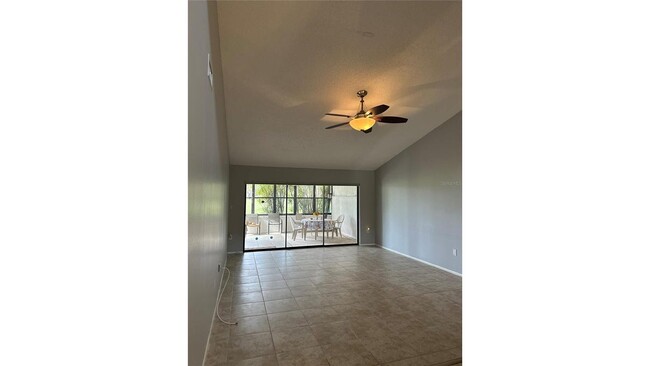Building Photo - 4644 La Jolla Dr