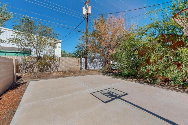 Building Photo - 165 Hilton Ave NW