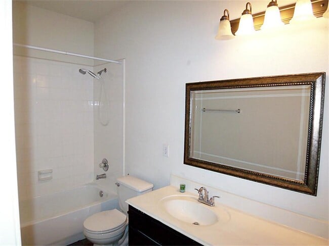 Building Photo - 2223 Enchanted Park Ln