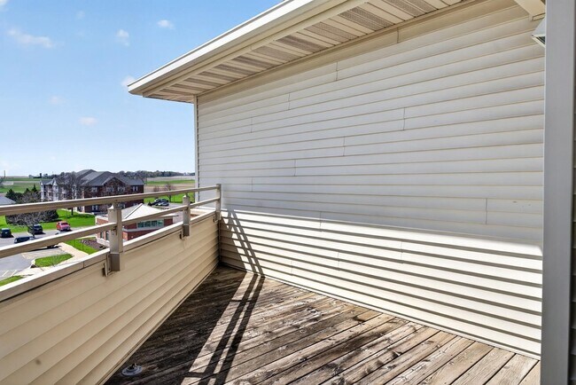 Building Photo - 301 Harbour Town Dr