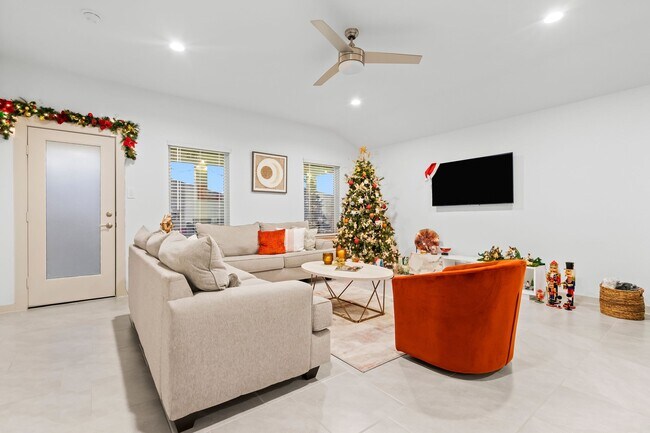 Building Photo - 29506 Gordon Sevilla St