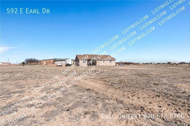 Building Photo - 592 E Earl Dr