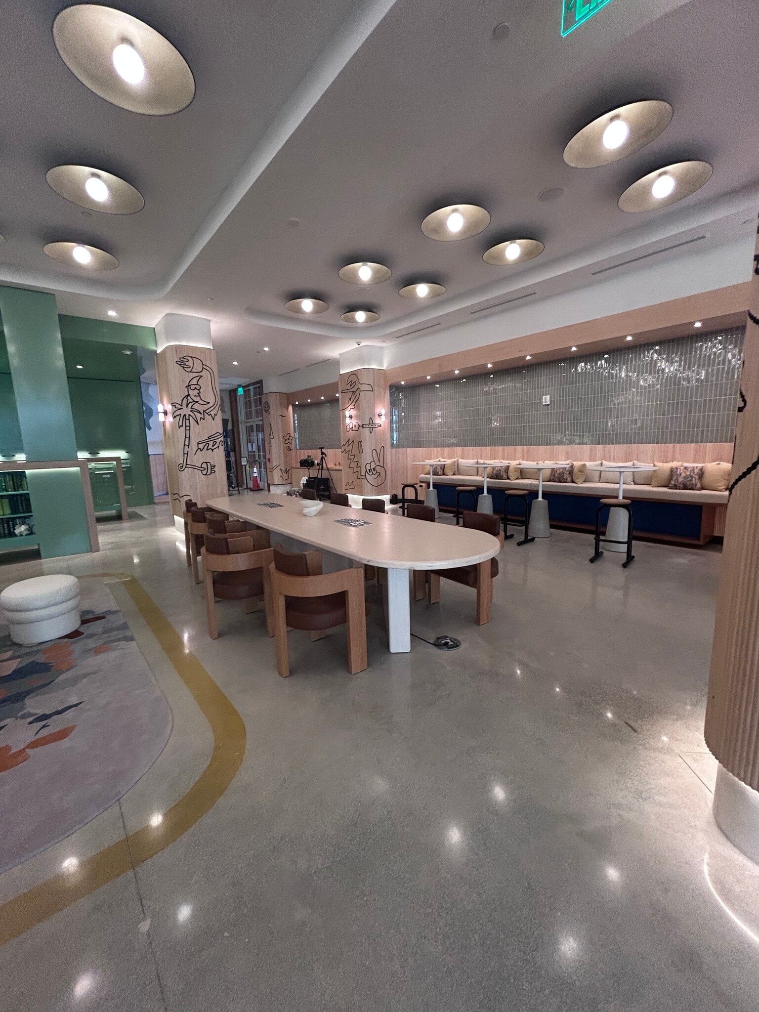 Building Photo - 1940 NW 2nd Ct