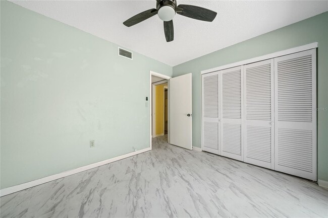 Building Photo - 5428 Larchmont Ct