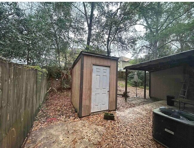Building Photo - 3234 Nekoma Ln