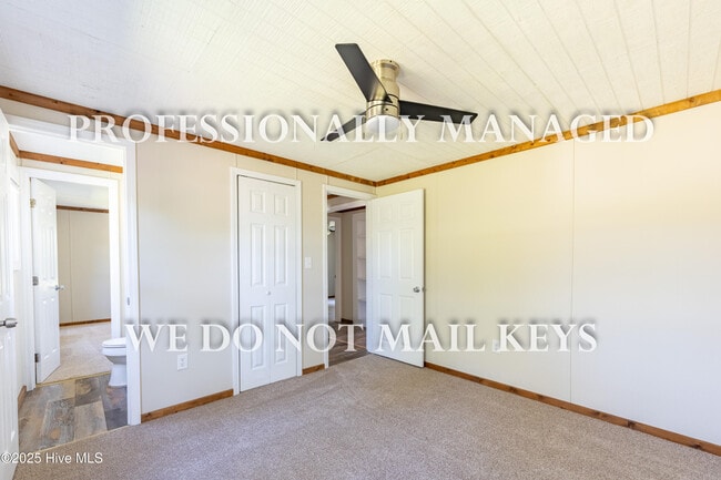 Building Photo - 1105 N Winstead Ave