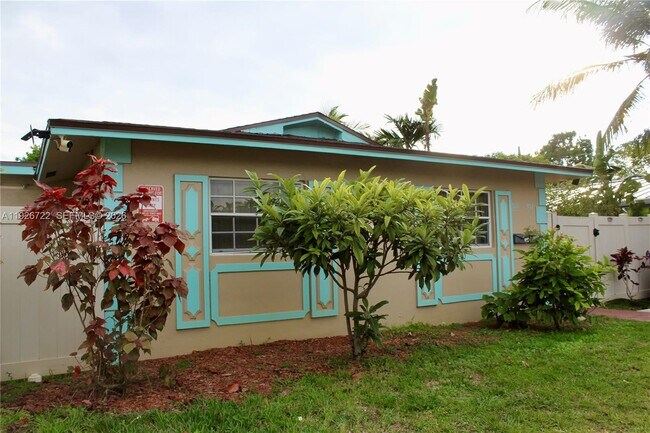 Building Photo - 300 SW 8th St