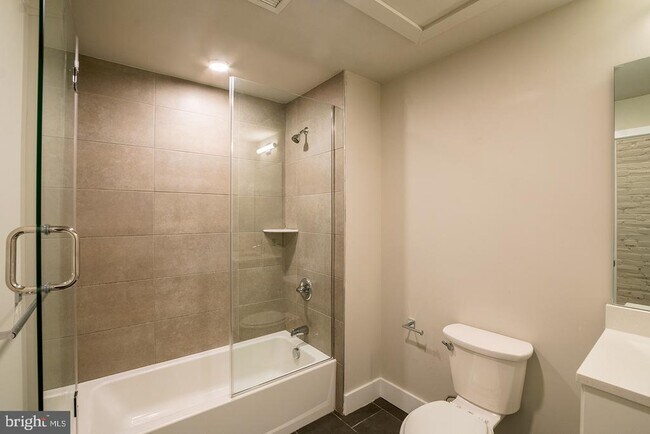 Building Photo - 1300 S 19th St