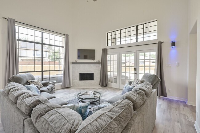 Building Photo - FULLY FURNISHED Grand Prairie 4 Bedroom Home