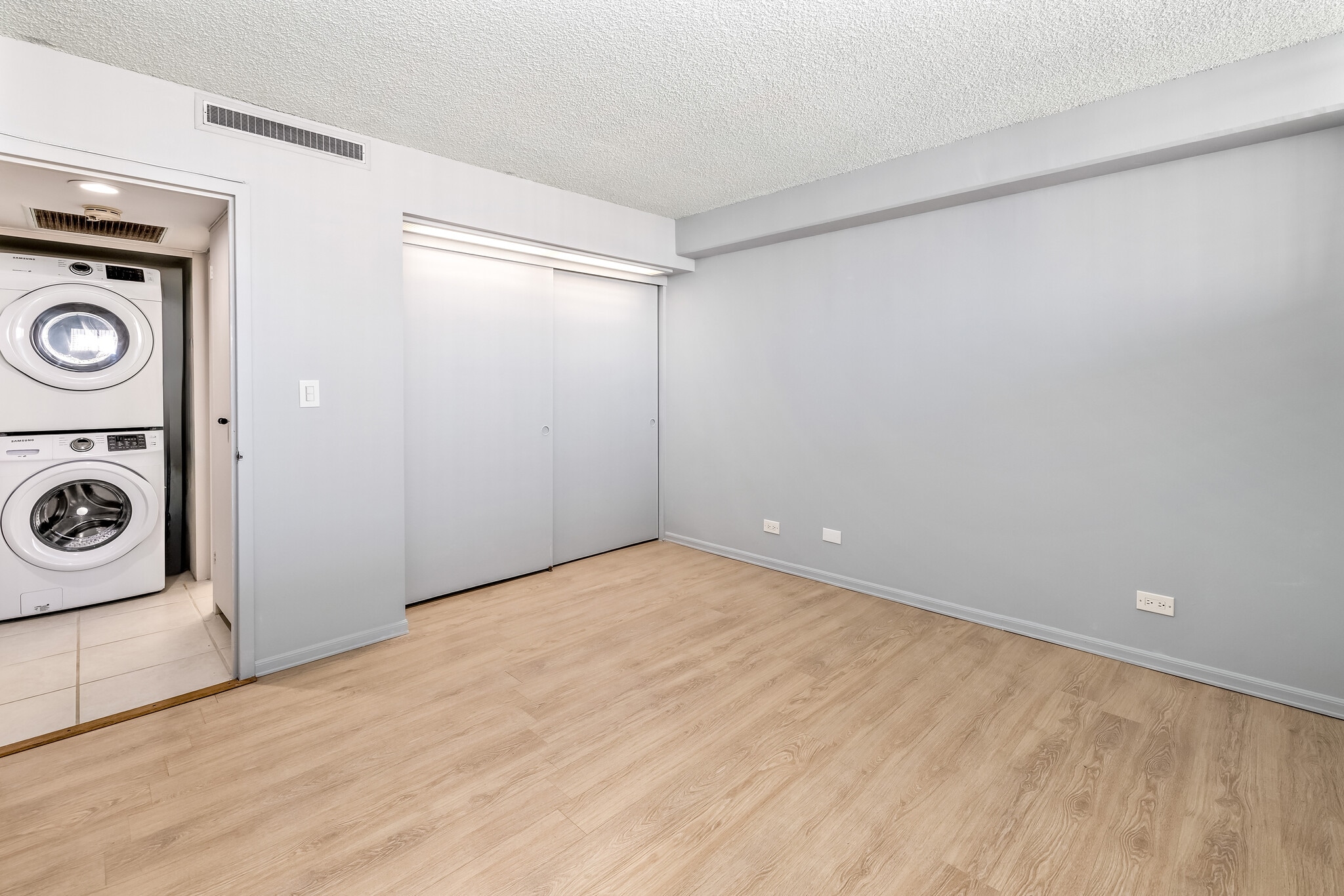 Building Photo - 1860 Ala Moana Blvd