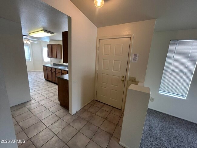 Building Photo - 2120 N Yucca Ct