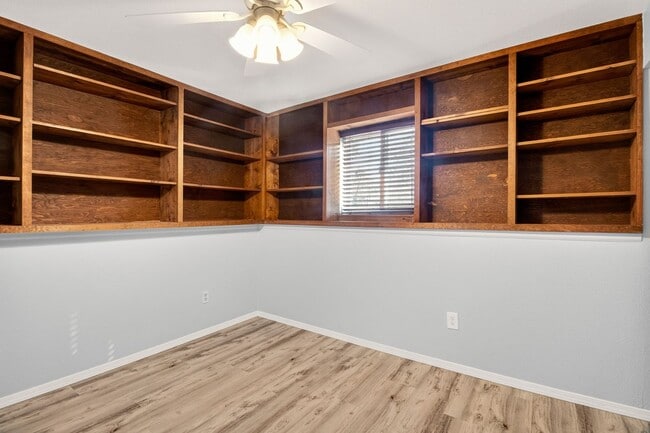 Building Photo - Stunning Custom Home in Sought-After District 20