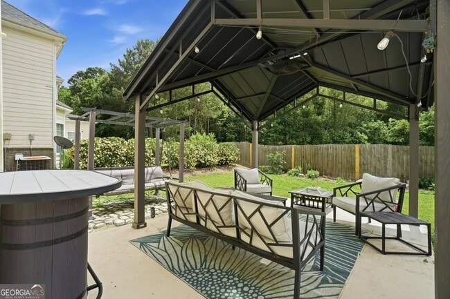 Building Photo - 3951 Oak Field Dr