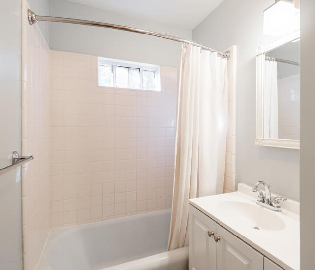 Building Photo - 2182 E Dudley St