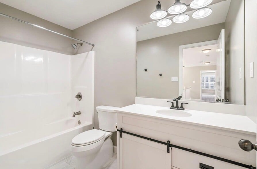 Building Photo - 2655 Berringer Station Ln