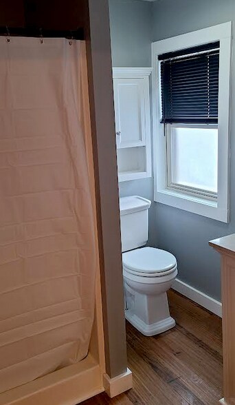 Building Photo - 287 Main St