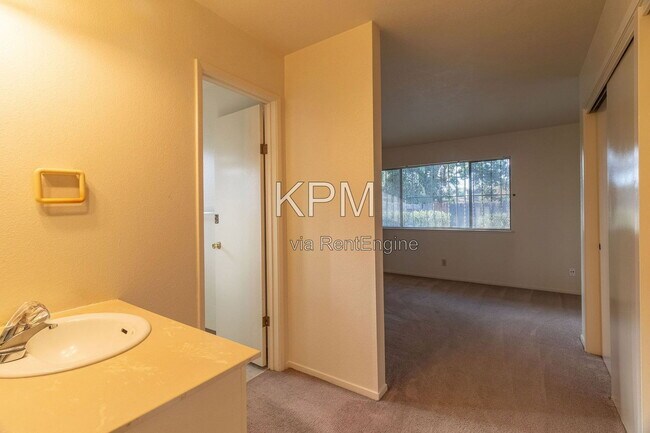 Building Photo - 3525 Mill Springs Dr