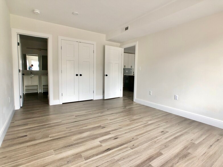 Building Photo - 317 Belgrade