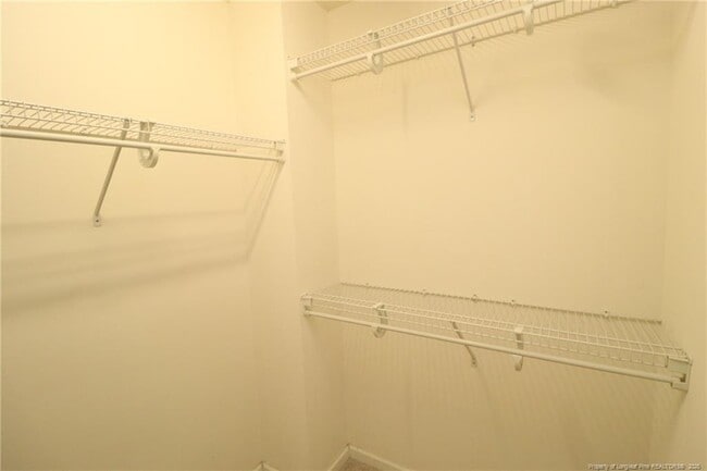 Building Photo - 137 Palmdale Ct