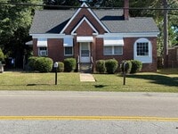 Building Photo - 1-BEDROOM UNIT AVAILABLE NOW!