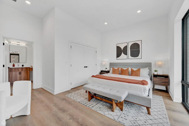 Building Photo - 1616 W Hastings St