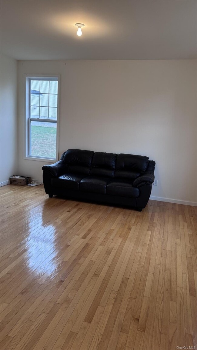 Building Photo - 245 Buttonwood Way