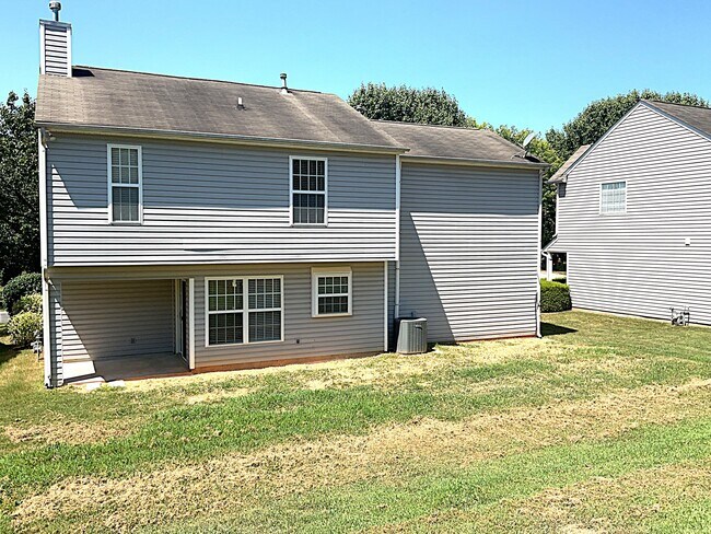 Building Photo - 11016 Treebranch Dr