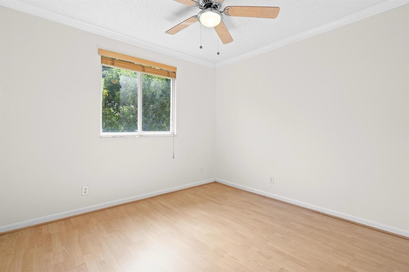 Building Photo - 4319 Greenbriar Ln