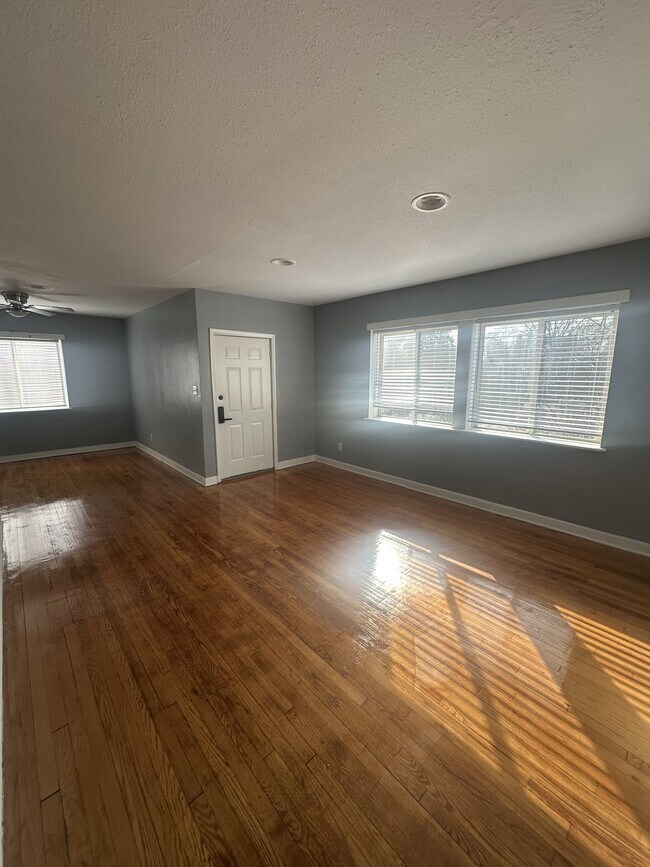 Building Photo - 4217 Chamberlayne Ave