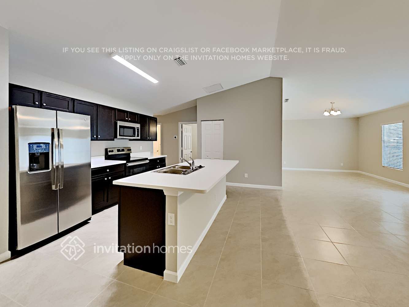 Building Photo - 347 NW Bayshore Blvd