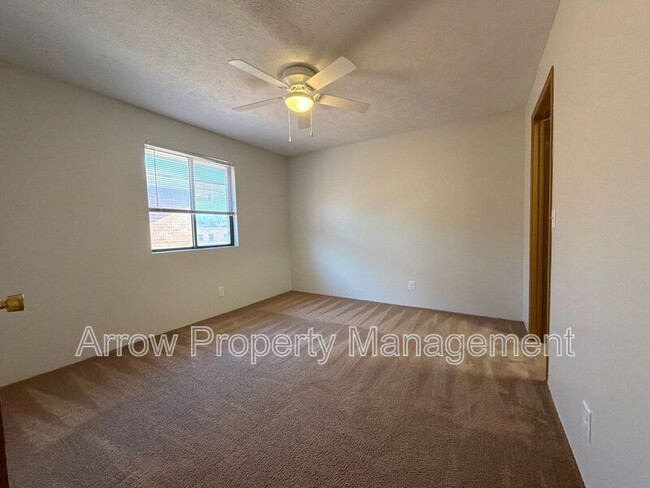 Building Photo - 1421 D St