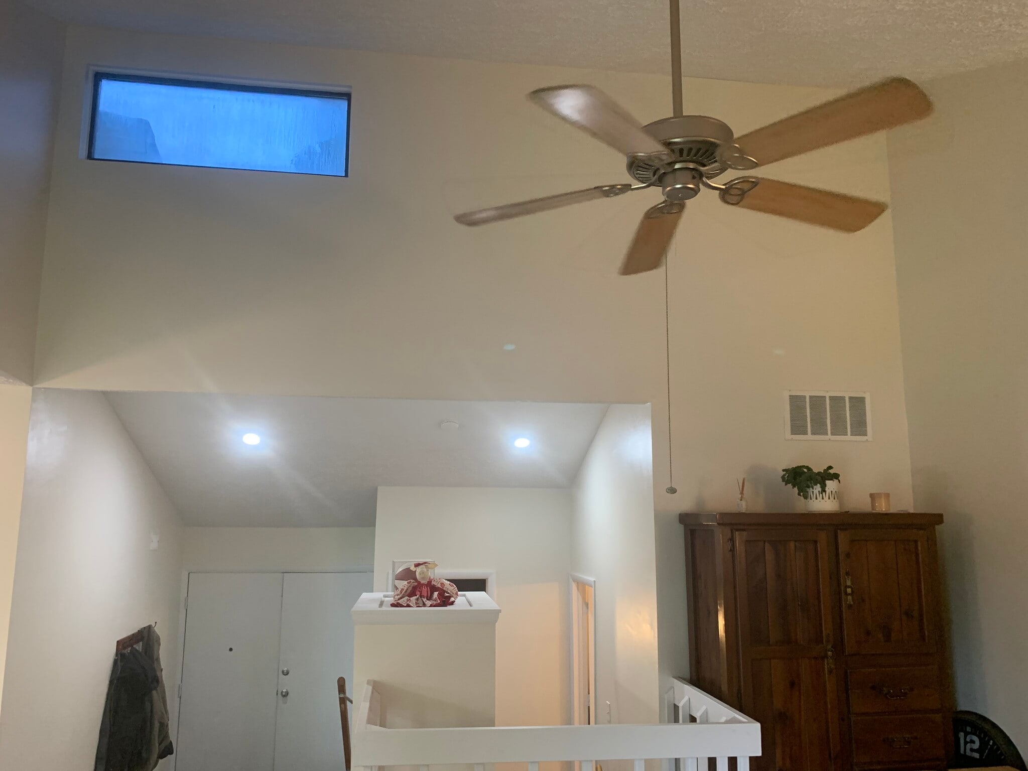 Living room vaulted ceiling with skylight - 197 Sugarwood Ln