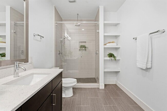 Building Photo - 2002 Glen Allen St