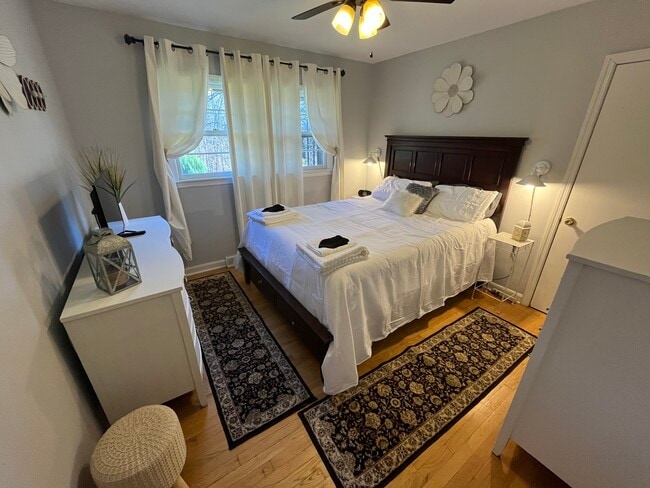 Building Photo - 2925 Center St