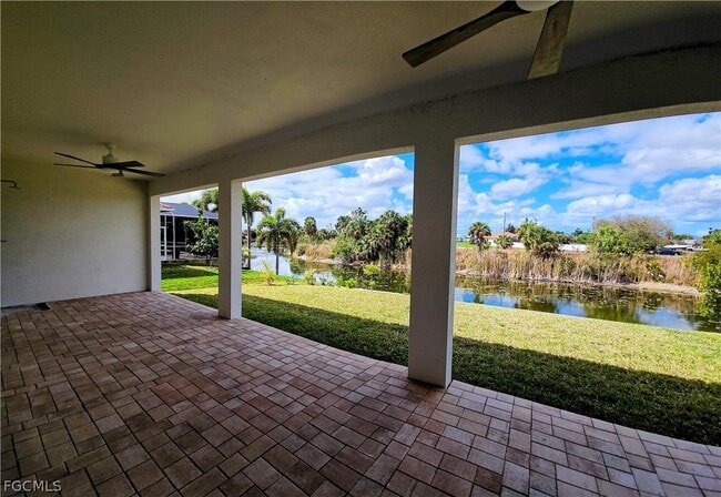 Building Photo - 2116 NE 22nd Ave