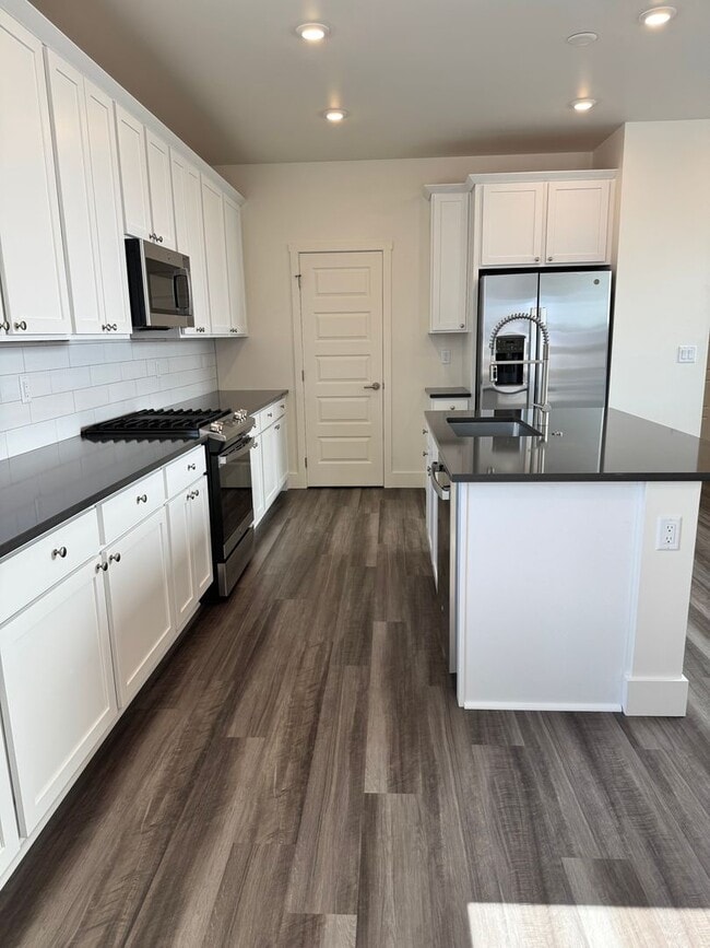 Building Photo - Brand New 4 Bedroom Home in Northwest Crossing