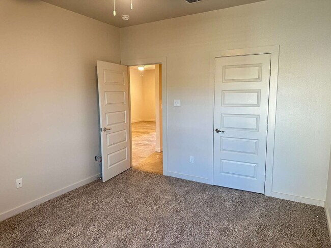 Building Photo - Brand new townhomes in Frenship ISD!