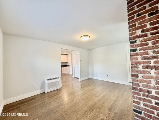 Building Photo - 512 Sixth Ave