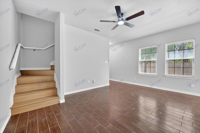 Building Photo - 912 Drexel St