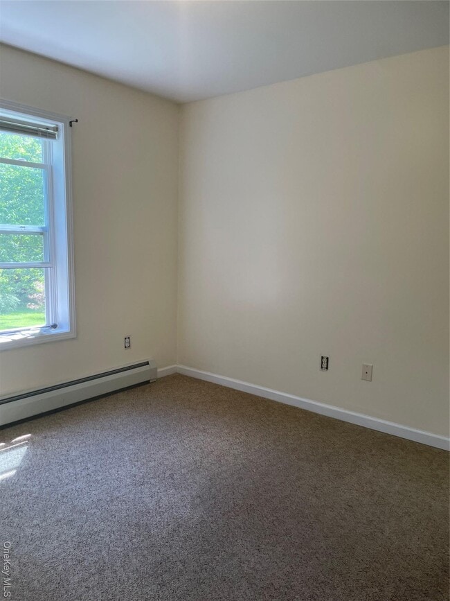 Building Photo - 696 South St