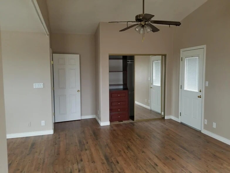 Building Photo - 2628 Landis St