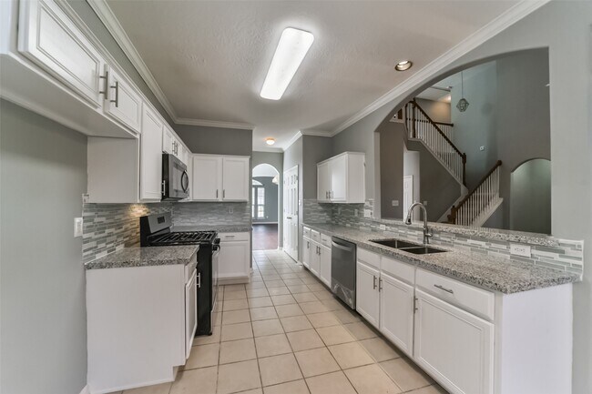Building Photo - 440 Mystic Trail Loop
