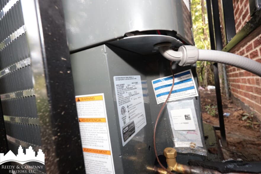 Building Photo - 905 Parkhaven Ln