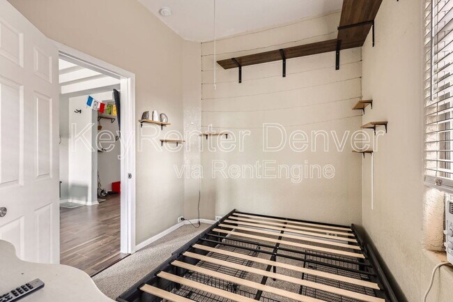Building Photo - 4543 Columbine St