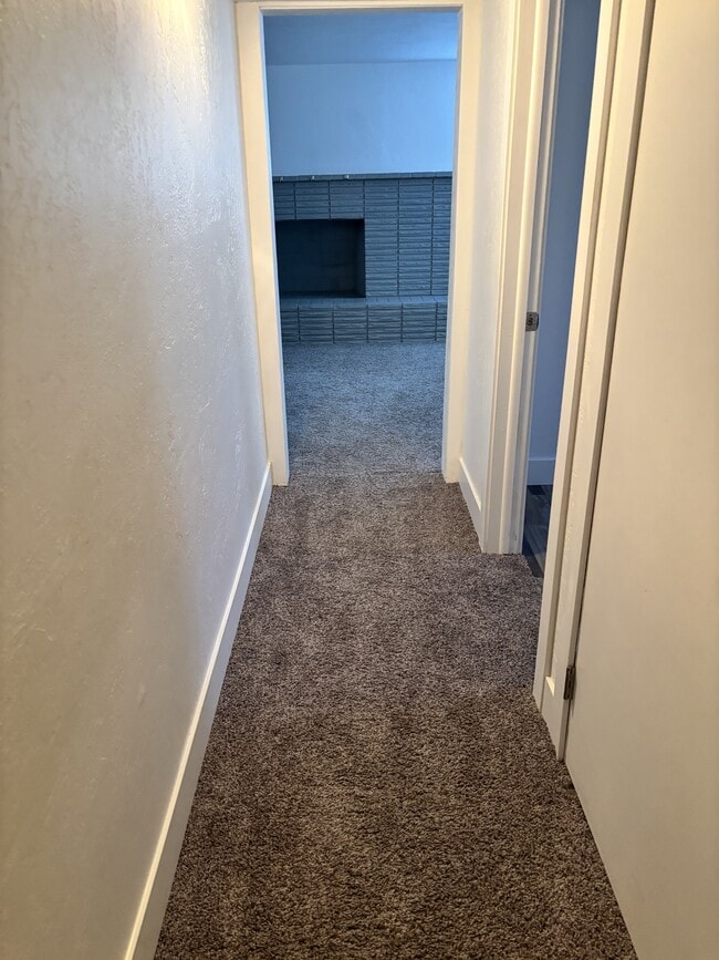 Building Photo - 672 S 3000 W