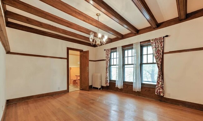 Building Photo - 1615 E Hyde Park Blvd