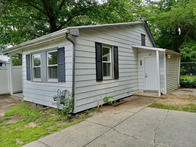 Building Photo - One Bedroom Detached House FOR RENT in Bridgeton, NJ $1050