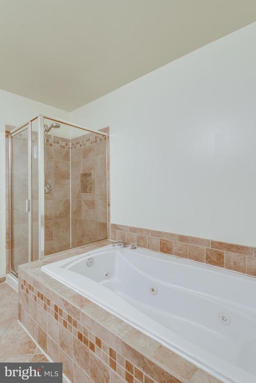 Building Photo - 43794 Virginia Manor Terrace