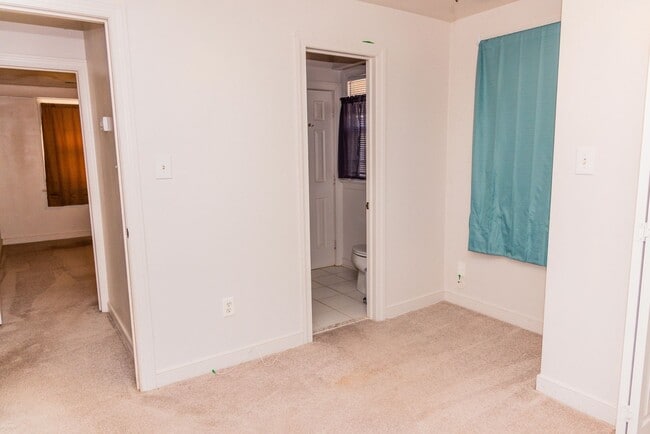 Building Photo - Located Near Regency Mall- A MUST See!